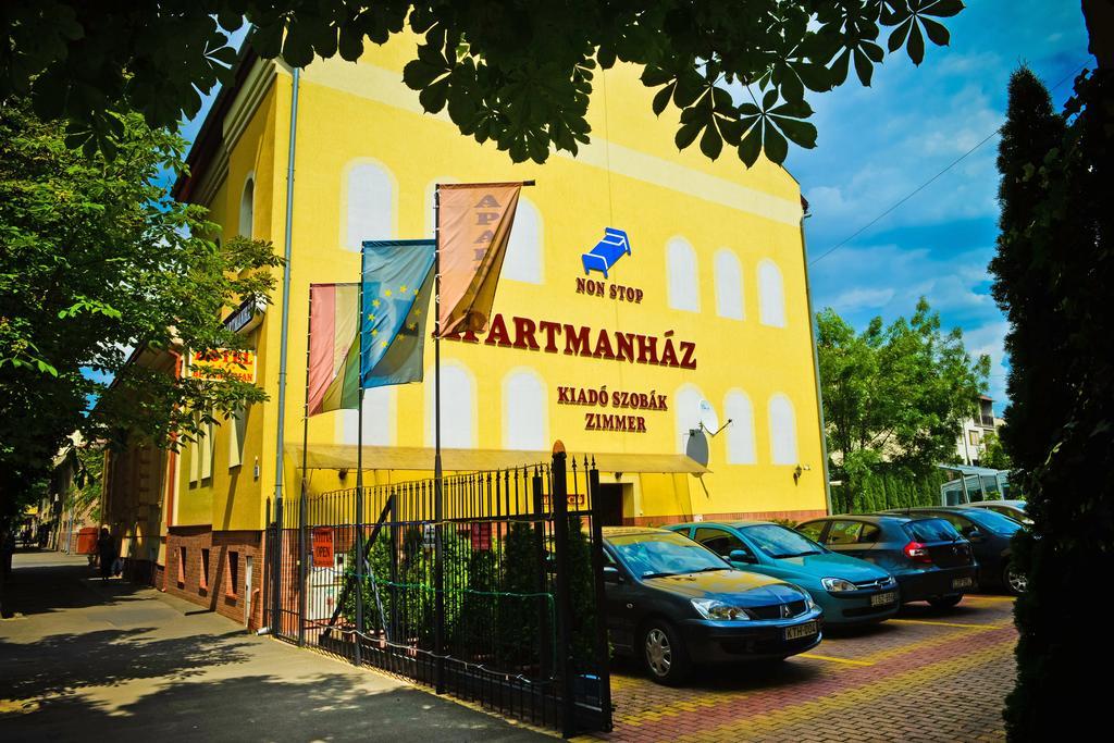 Bl Luxus Apartman Segedyn Zewnętrze zdjęcie