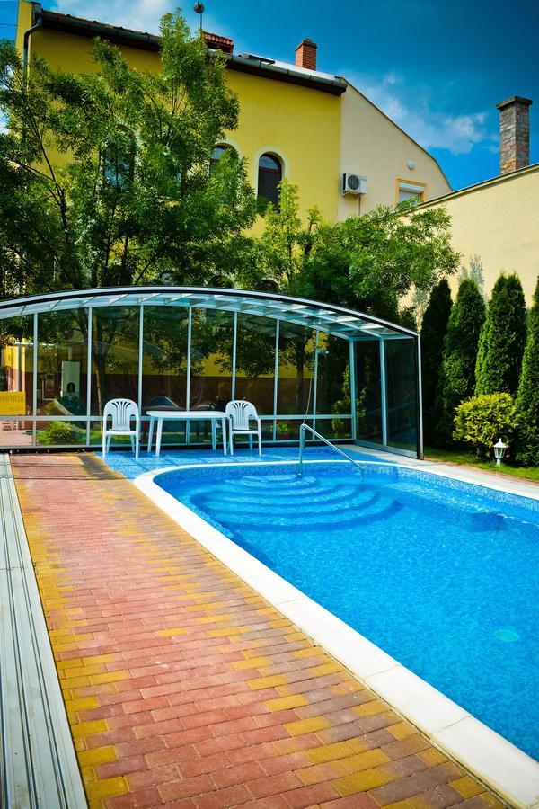 Bl Luxus Apartman Segedyn Zewnętrze zdjęcie