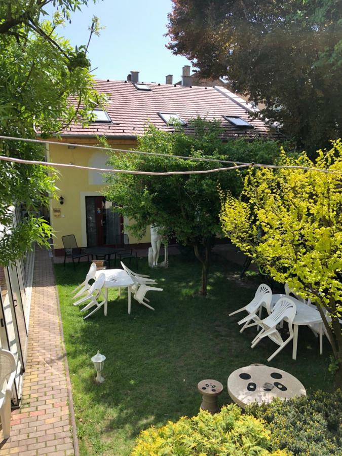 Bl Luxus Apartman Segedyn Zewnętrze zdjęcie